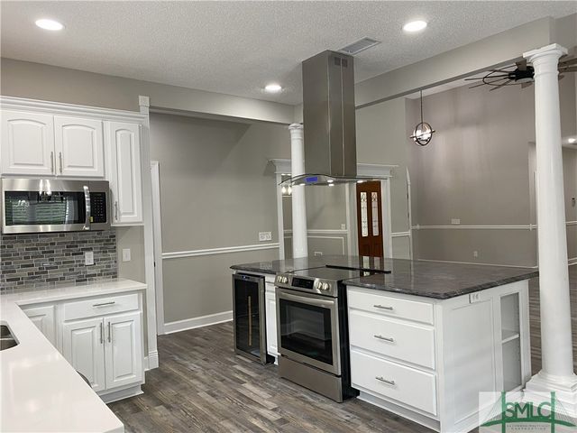 589 Old Mill Creek Road, Ellabell, GA 31308