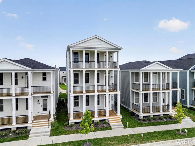 4204 Marais Temps Clair Drive, St Charles, MO 63301