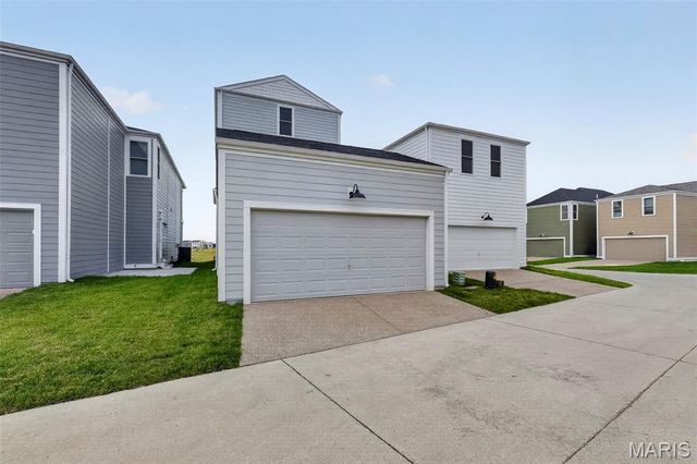 4204 Marais Temps Clair Drive, St Charles, MO 63301