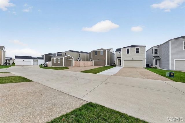 4204 Marais Temps Clair Drive, St Charles, MO 63301