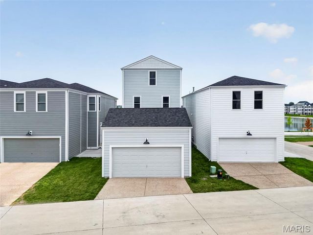 4204 Marais Temps Clair Drive, St Charles, MO 63301