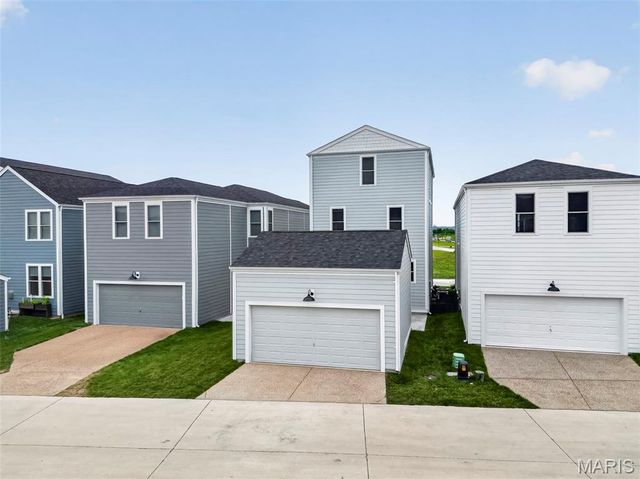4204 Marais Temps Clair Drive, St Charles, MO 63301