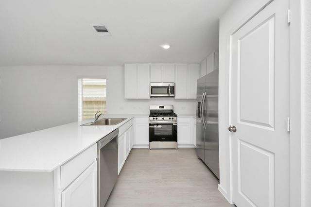 213 Nicholas Road, Wharton, TX 77488