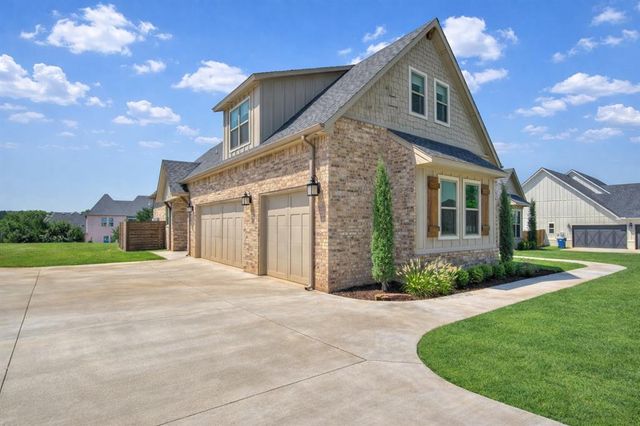 360 Old Farm Road, Edmond, OK 73034