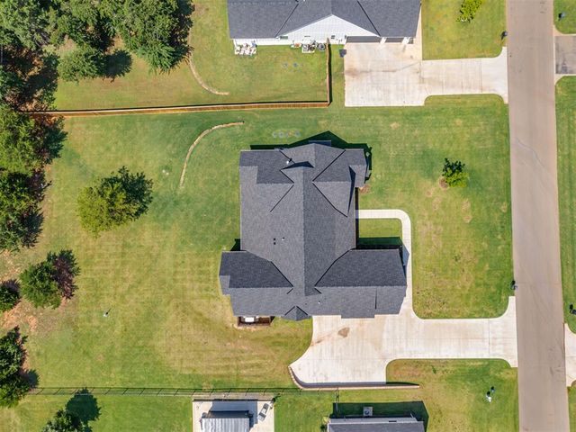 360 Old Farm Road, Edmond, OK 73034