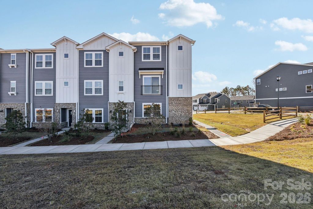 363 Golden Maple Court, Fort Mill, SC 29708