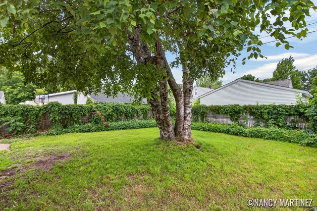 853 California Street NW, Grand Rapids, MI 49504