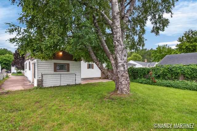 853 California Street NW, Grand Rapids, MI 49504