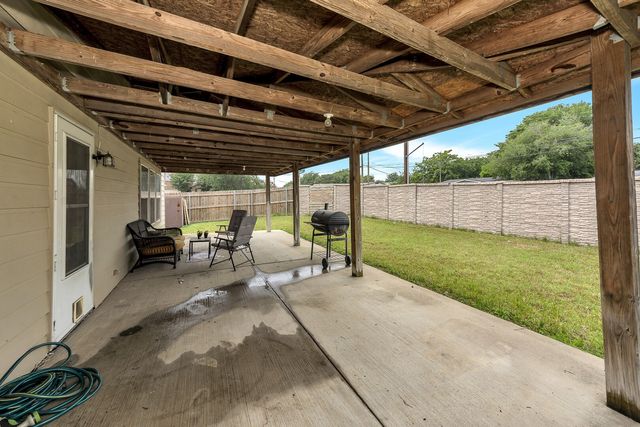 6021 Lucas Court, Fort Worth, TX 76119