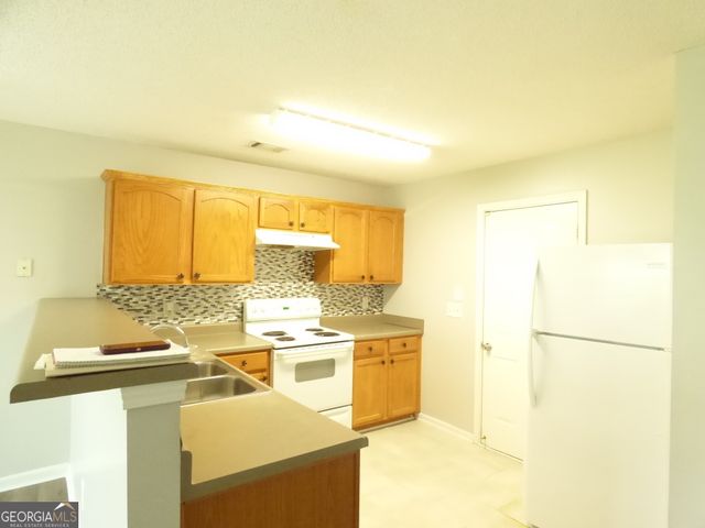 1465 April Lane, Morrow, GA 30260