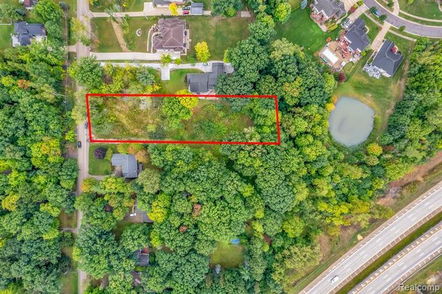 3459 Hazelton Avenue, Rochester Hills, MI 48316