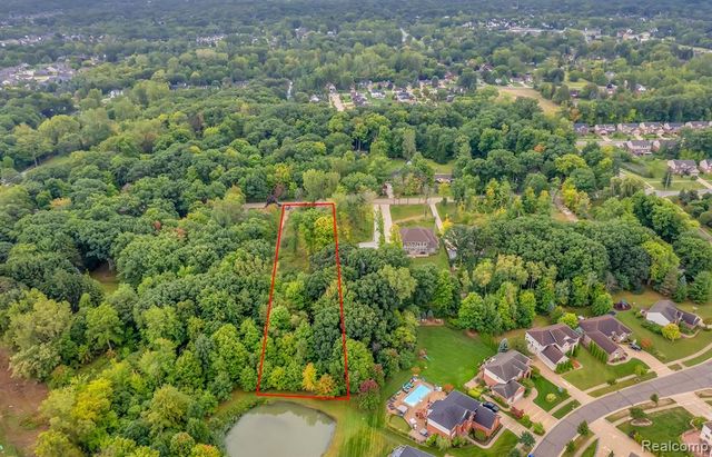 3459 Hazelton Avenue, Rochester Hills, MI 48316