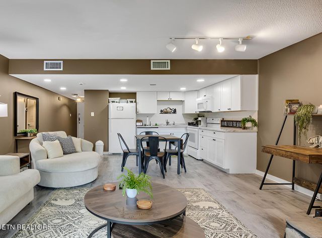 1081 Cove Rd 612, Sevierville, TN 37876