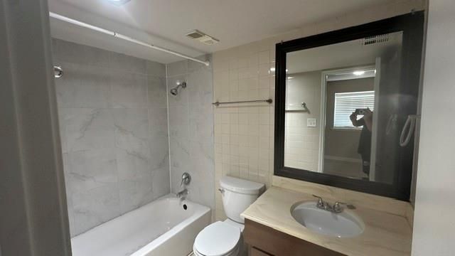 9303 Hammerly Boulevard 702, Houston, TX 77080