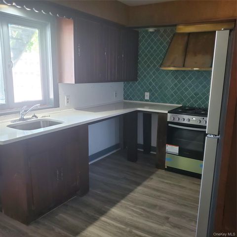 111 B Vineyard Avenue 111 B, Highland, NY 12528