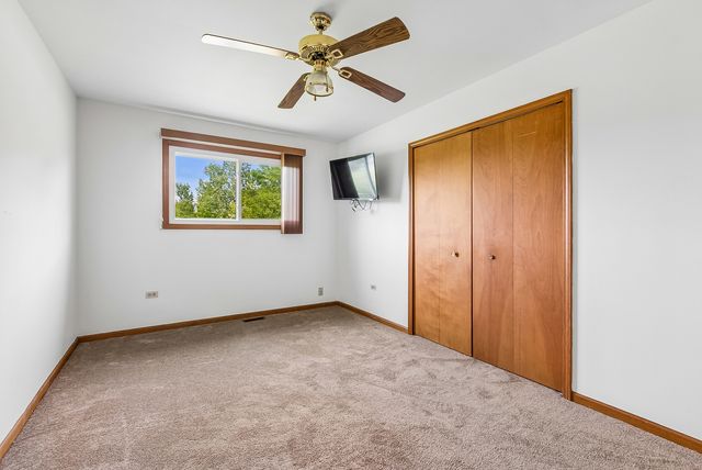 4404 Bretz Drive, Richton Park, IL 60471