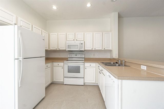 11676 DECLARATION DRIVE, Tampa, FL 33635