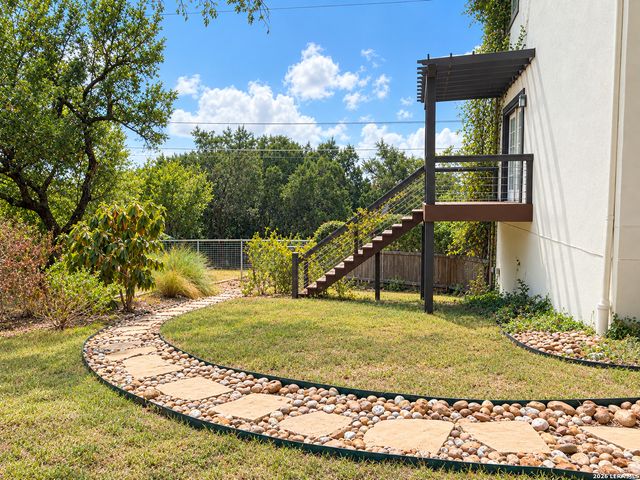 101 MISSION DR, New Braunfels, TX 78130