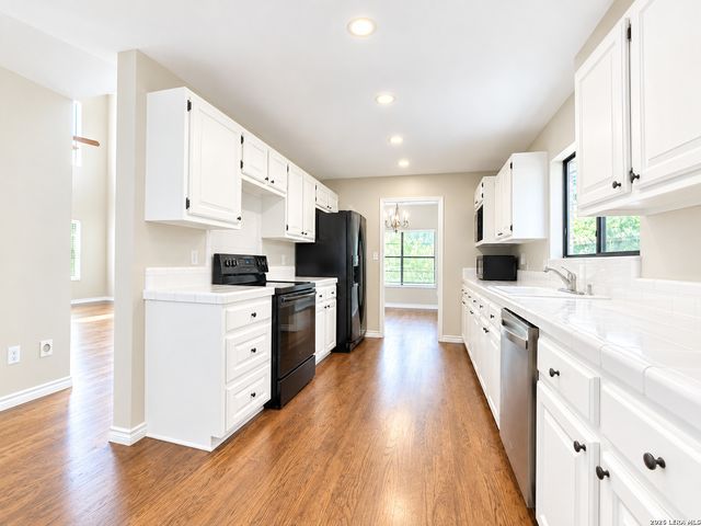 101 MISSION DR, New Braunfels, TX 78130