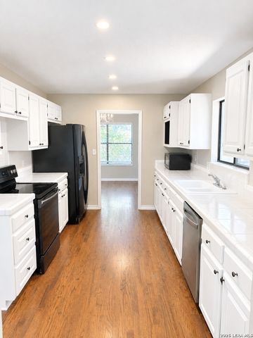 101 MISSION DR, New Braunfels, TX 78130