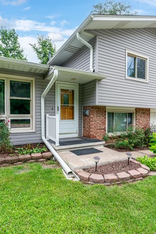 803 16th Street, Bettendorf, IA 52722