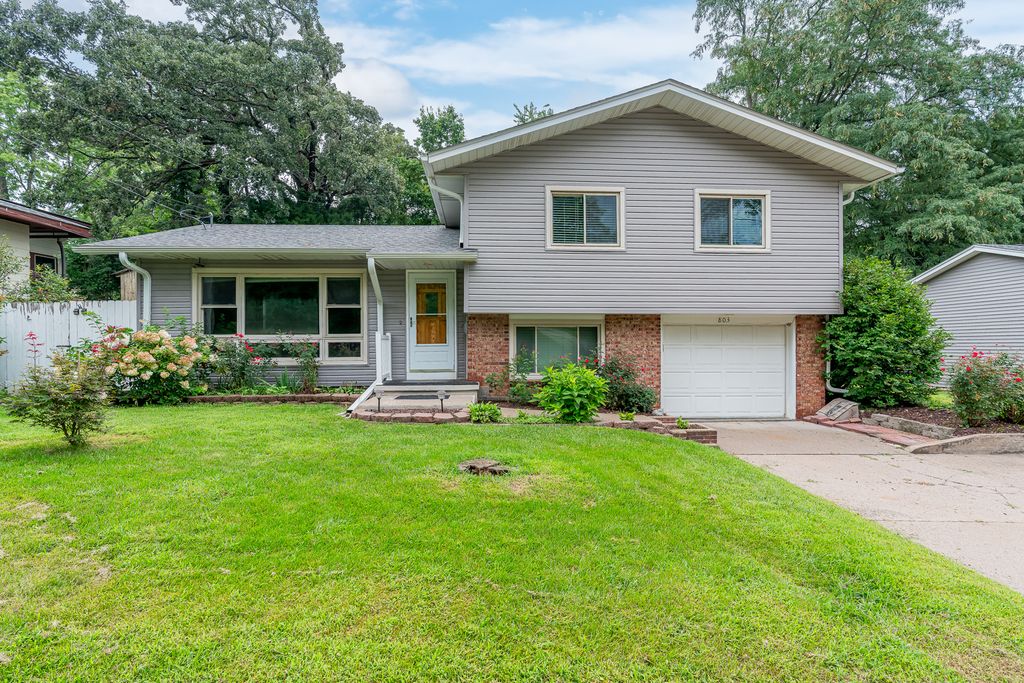803 16th Street, Bettendorf, IA 52722