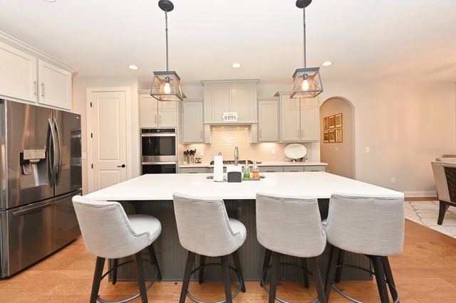 963 Luxborough Dr, Hendersonville, TN 37075