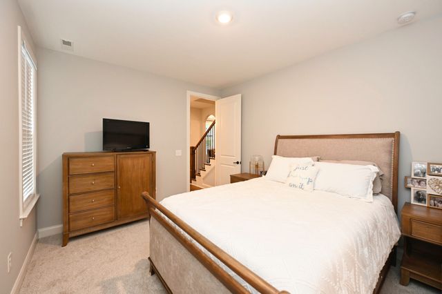 963 Luxborough Dr, Hendersonville, TN 37075