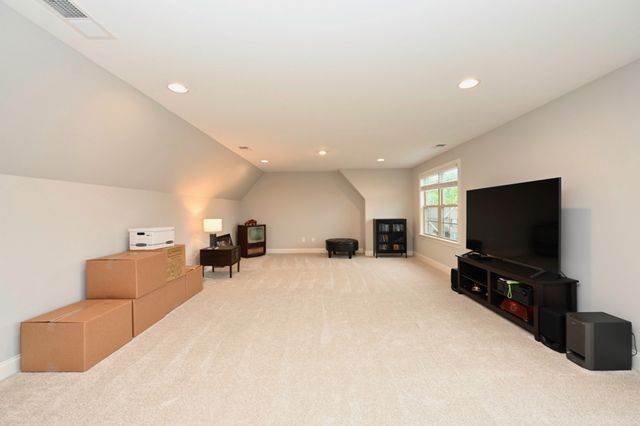 963 Luxborough Dr, Hendersonville, TN 37075