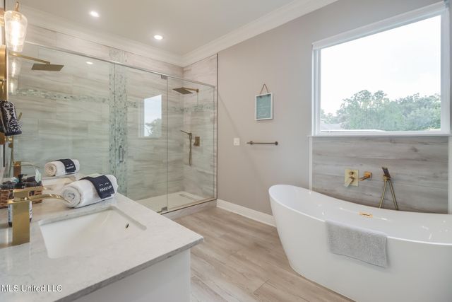 1411 2nd Street, Gulfport, MS 39501