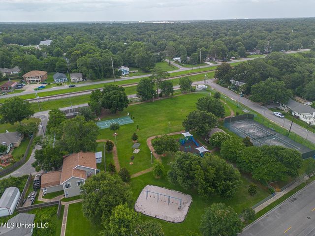 1411 2nd Street, Gulfport, MS 39501