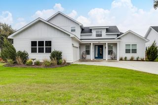 1411 2nd Street, Gulfport, MS 39501