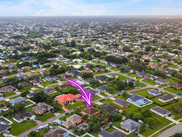 565 SW Halden Avenue, Port St Lucie, FL 34953