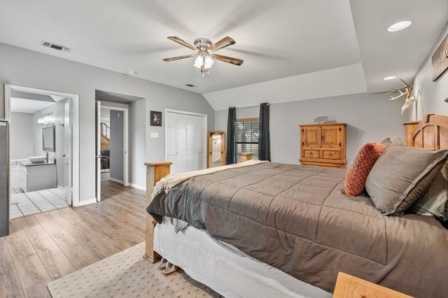 401 Brock Spur, Millsap, TX 76066