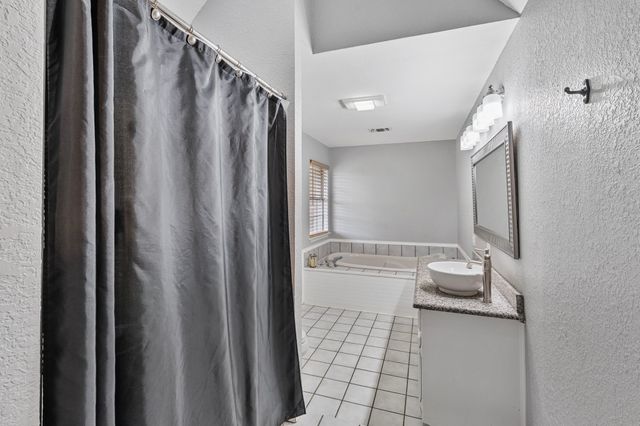 401 Brock Spur, Millsap, TX 76066