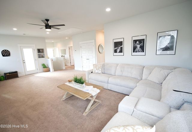 9154 Village Lake Drive SW, Calabash, NC 28467