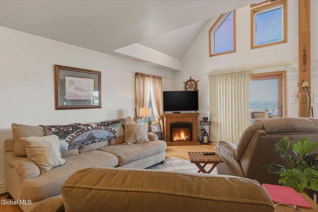 1382 Nys Rt 9P, Saratoga, NY 12866