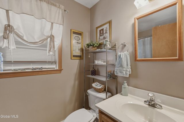 1382 Nys Rt 9P, Saratoga, NY 12866