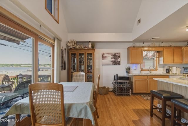 1382 Nys Rt 9P, Saratoga, NY 12866