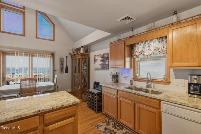 1382 Nys Rt 9P, Saratoga, NY 12866