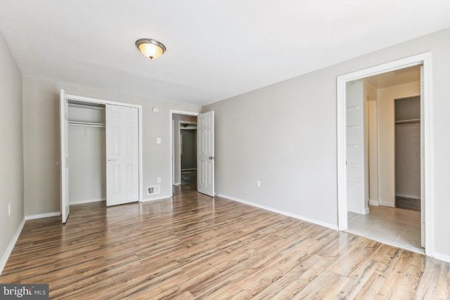 203 N COTTAGE RD, Sterling, VA 20164