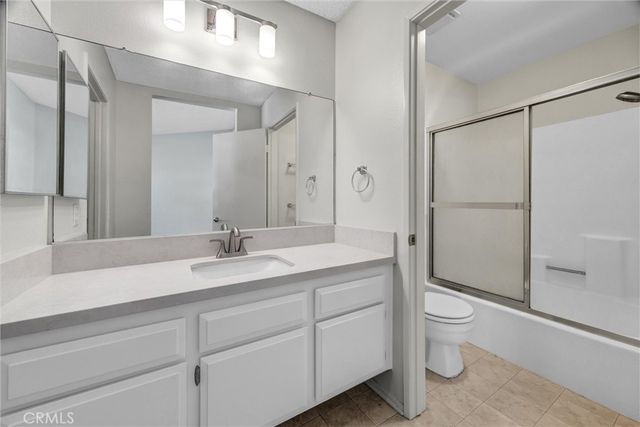 64 Ashbrook, Irvine, CA 92604