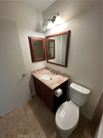 64 Ashbrook, Irvine, CA 92604