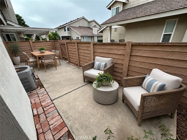 64 Ashbrook, Irvine, CA 92604