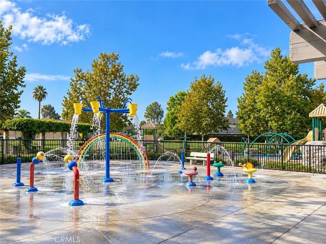 64 Ashbrook, Irvine, CA 92604