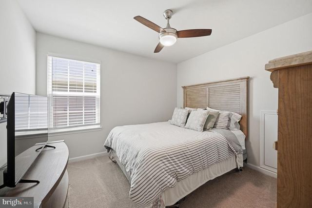 5316 HOLLEY OAK LN, Fredericksburg, VA 22407