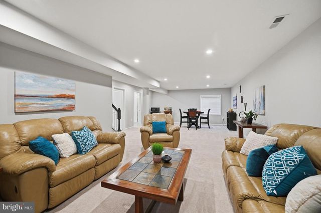 5316 HOLLEY OAK LN, Fredericksburg, VA 22407