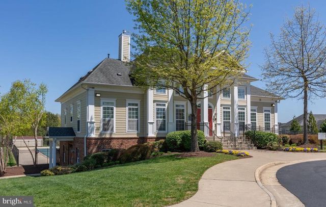 5316 HOLLEY OAK LN, Fredericksburg, VA 22407