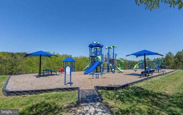 5316 HOLLEY OAK LN, Fredericksburg, VA 22407