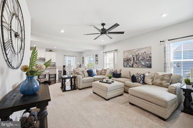 5316 HOLLEY OAK LN, Fredericksburg, VA 22407
